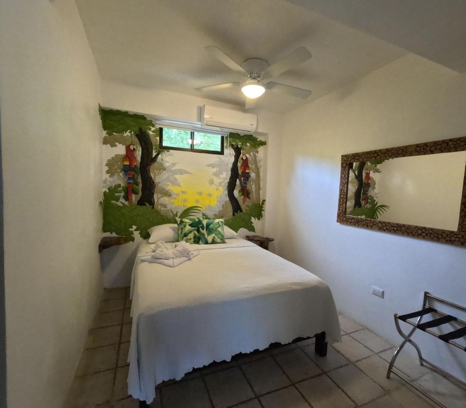 La Sirena Playa Jaco Hotel Buitenkant foto